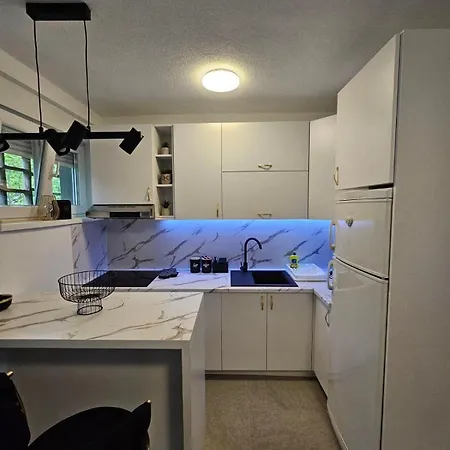 Center Luxury Mia